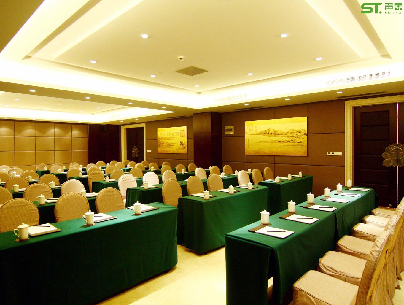 報(bào)告廳墻面用什么吸音材料好(圖4) 報(bào)告廳墻面用什么吸音材料好(圖4)